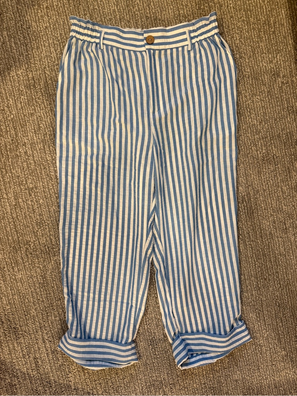 Halara Blue White Striped Cropped Pants Women’s M NWT Paperbag Waist Coastal Sum
